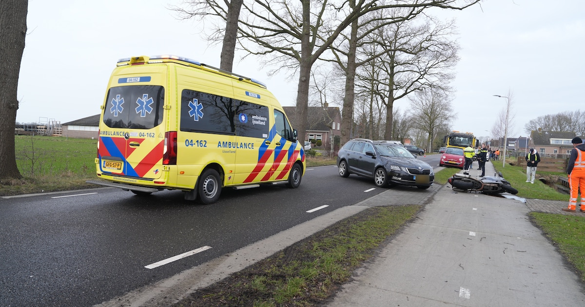 Motorrijder gewond bij botsing met auto in Punthorst