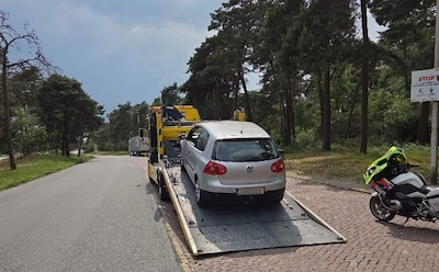 ‘Rij niet meer’, zegt politie tegen hardrijder uit Meppel (32): even later gaat het toch mis