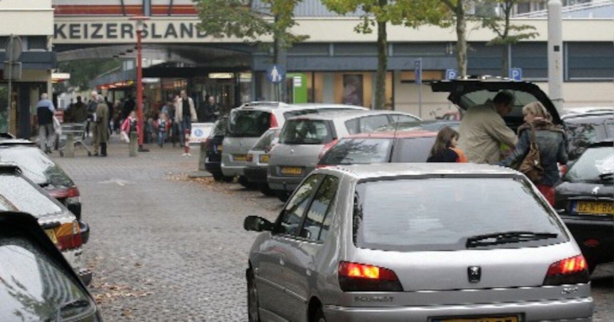 Meer eten, parkeerplek en kleding nodig