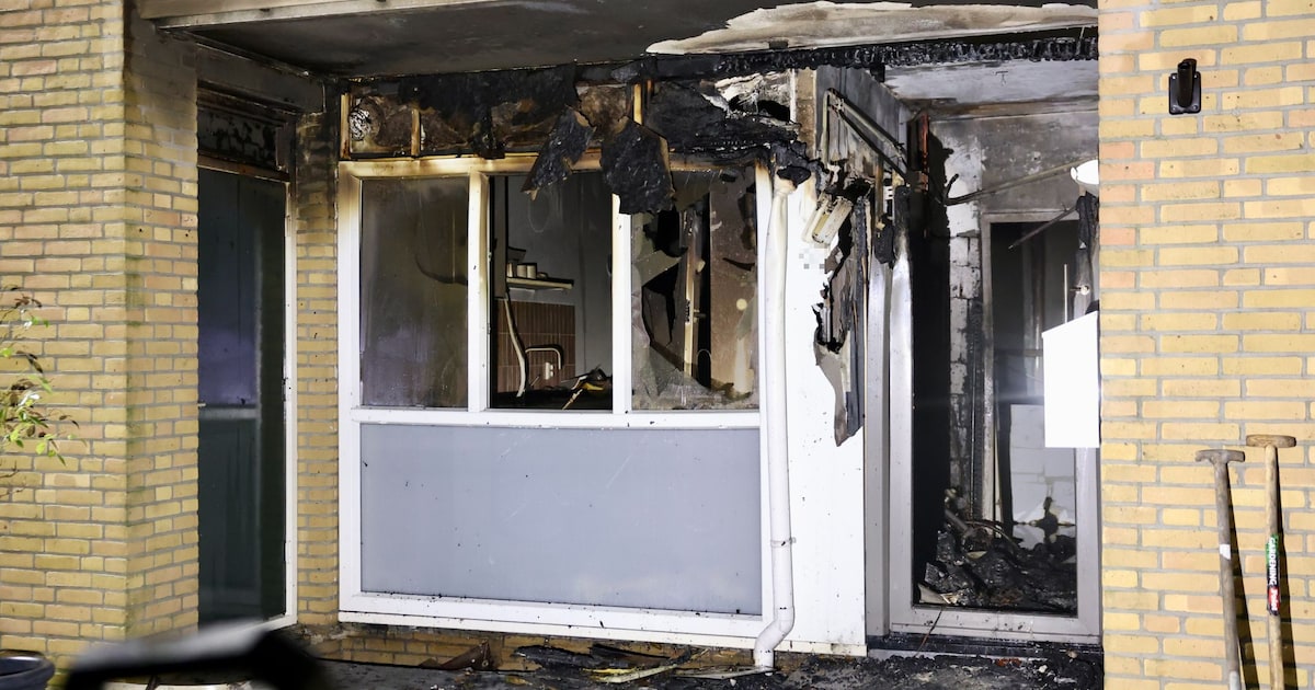 Vuur uit en gaslek gedicht: grote schade in woonblok op Urk