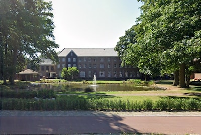 Huize de Eik in Slagharen houdt boerenmarkt en campingweek