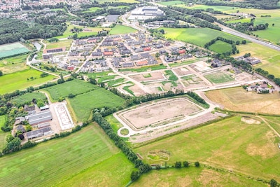 De bouw van het nieuwe azc in Barneveld loopt maanden vertraging op: zo staat het project er nu voor