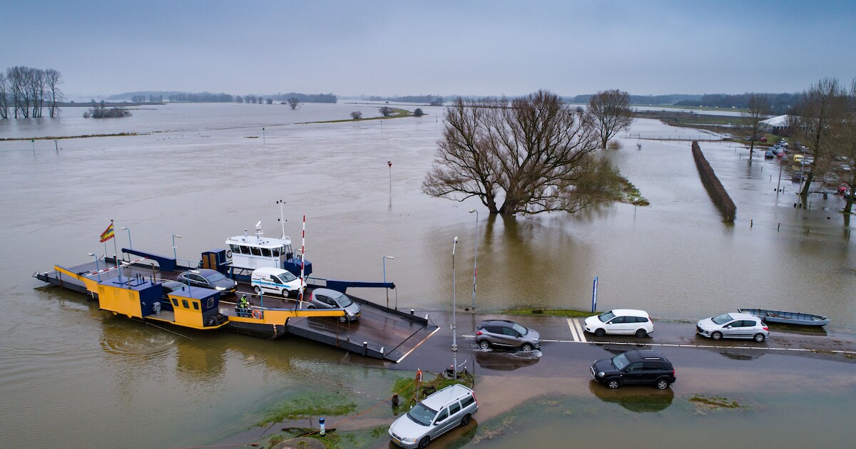 Olsterveer tijdelijk vervangen door ander veer voor groot onderhoud