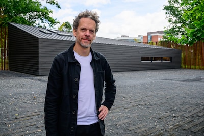 Hoe Wouter paviljoen Kamp Amersfoort vormgaf en zo een stuk van zijn familiegeschiedenis terugvond
