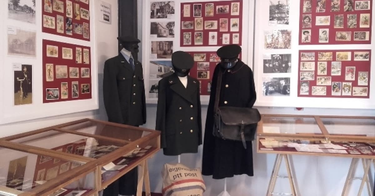 Expositie Den Nul: postzegels vertellen verhaal op romantische kaarten