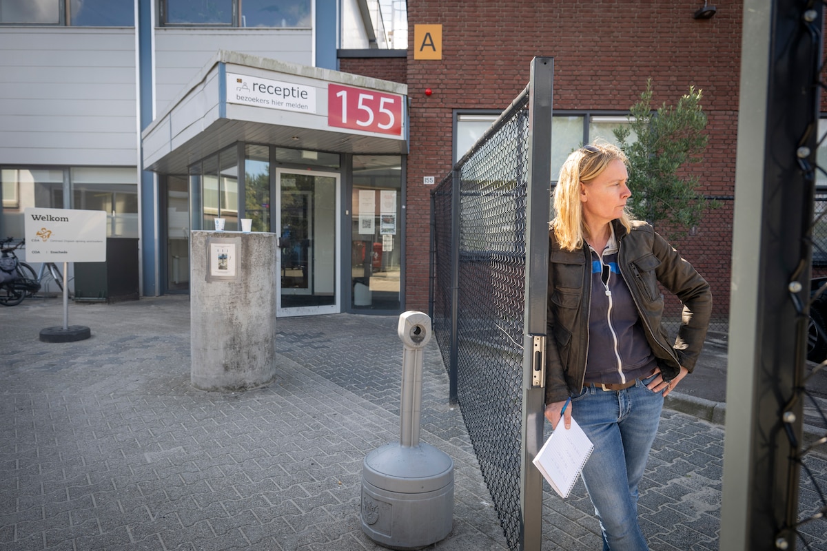 Waar blijft nou al die overlast? Ik sta hier te wachten tot ik een ons weeg. 