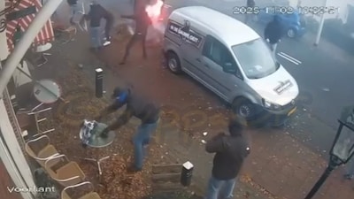 Politie onderzoekt aanval door PEC-hooligans: ‘Mogelijk sprake van poging doodslag’