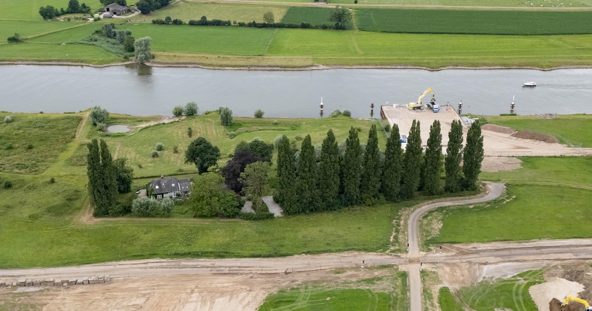 Gerben en Ineke investeren 25.000 euro tegen hoog water bij IJssel, maar dan dreigt Rijkswaterstaat 