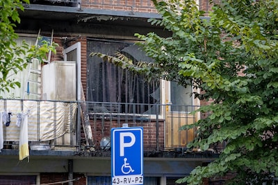 Forse schade bij woningbrand aan Van Gilsestraat in Amsterdam