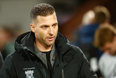 De trainer van Go Ahead Eagles neemt het woord ‘angstgegner’ in zijn mond: ‘Probeer je geloof uit te halen’