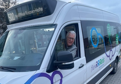 Waarom de provincie geen haltetaxi wil, terwijl die in Rijssen-Holten al járen rondrijdt