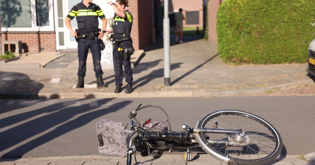 Fietser gewond na botsing met auto in Barneveldse woonwijk