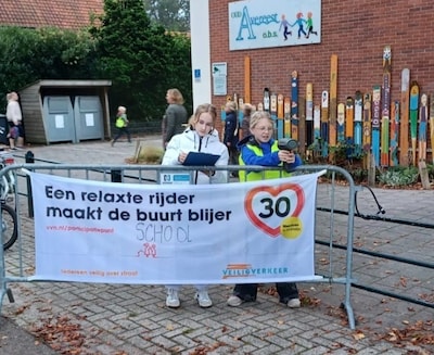 School is hardrijders beu, kinderen pakken laserguns erbij: ‘Zelfs 76 km per uur’