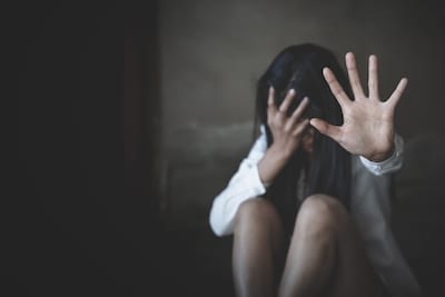Onderwijsassistent (42) uit Almere misbruikt kwetsbaar buurmeisje (17) en moet twee jaar de cel in