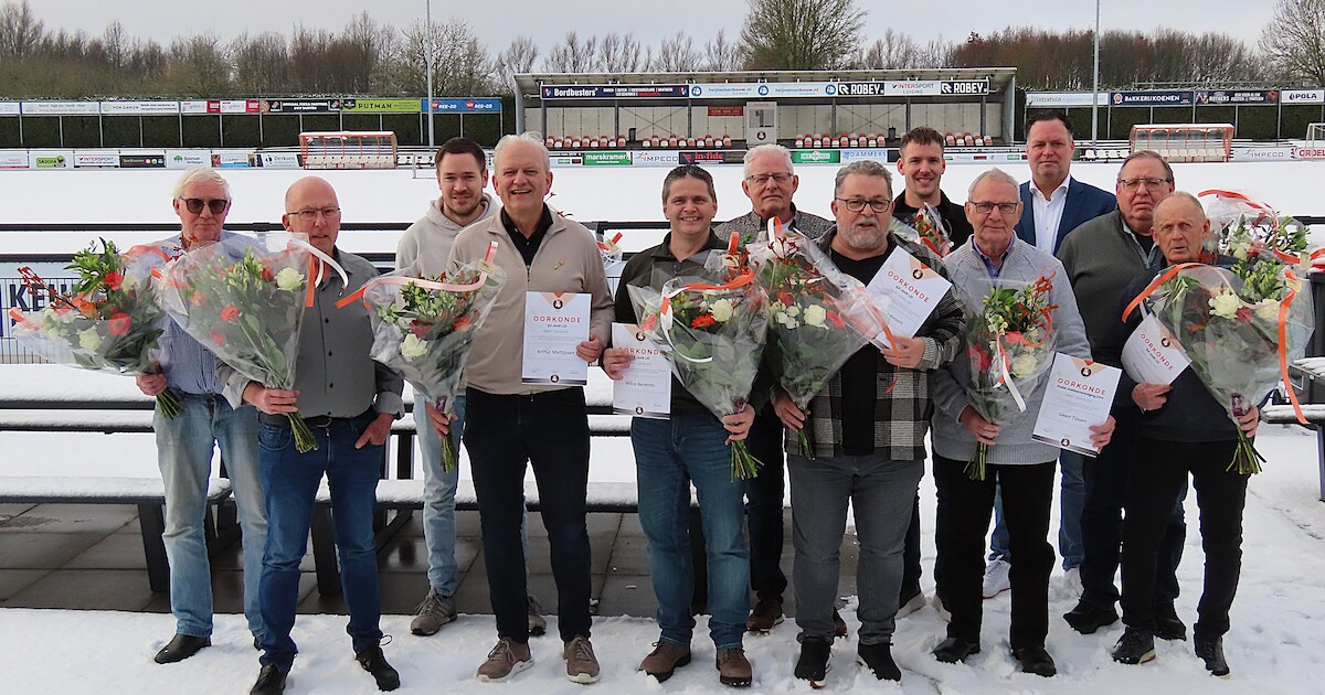 DVV-leden gehuldigd en Nachtuul voor Frans Heijneman