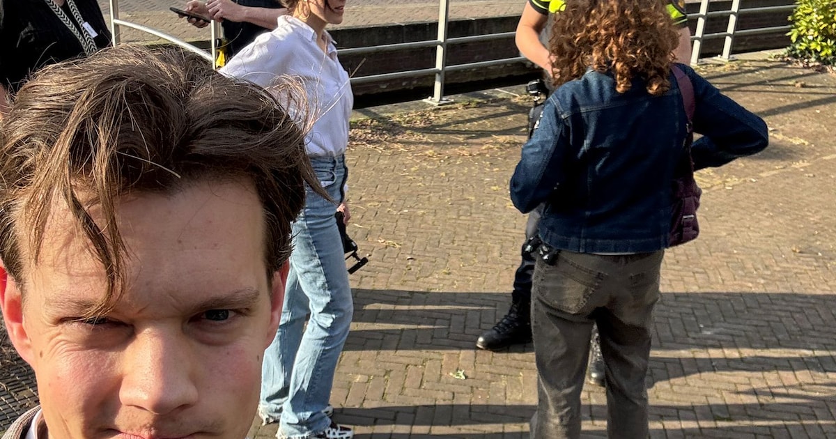 Tassen gejat van ChristenUnie-lijsttrekker en journalisten tijdens interview in Apeldoorn