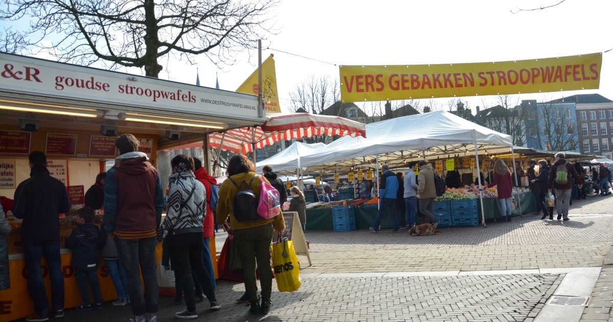 Heb je zin in een gezellig praatje? Stap dan dinsdag in het gele vlak op de Markt