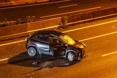 Automobilist onder invloed zoekt blikje dat hij heeft laten vallen, maar dat had hij beter niet kunn