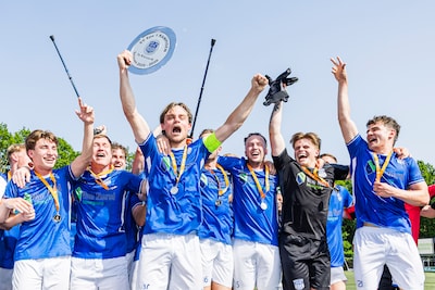 Kampioen Epe vol vertrouwen naar tweede klasse: ‘We halen niet en betalen niet’