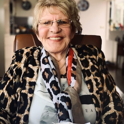 Veertig jaar lang is Nan (85) het kloppende hart van de City Bar: ‘Dit was het dan’