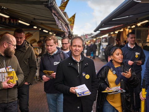 NSC-lijsttrekker Eddy van Hijum, met naast zich Kamerlid Faith Bruyning. 