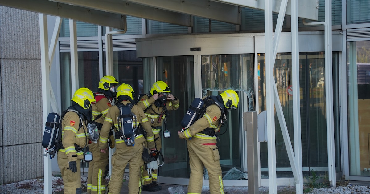 Brand in leegstaand bedrijfspand in Zutphen snel onder controle