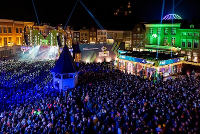 Dj’s 3FM staan dit jaar met Glazen Huis voor Serious Request