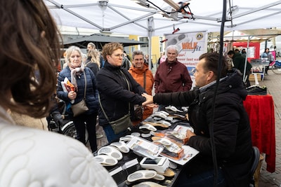 Klassieker trekt veel publiek: Goede Vrijdagmarkt in Deventer