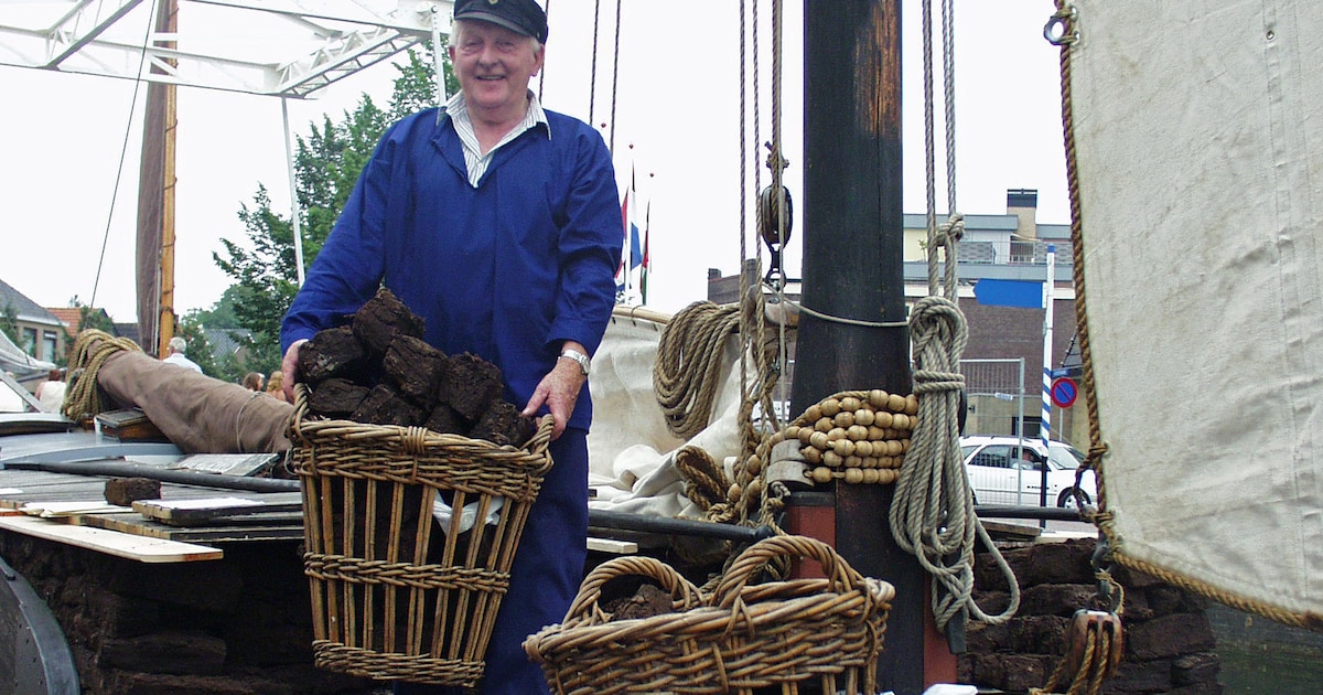 Turfschipper Lieuwe de Harder. © Leo de Harder