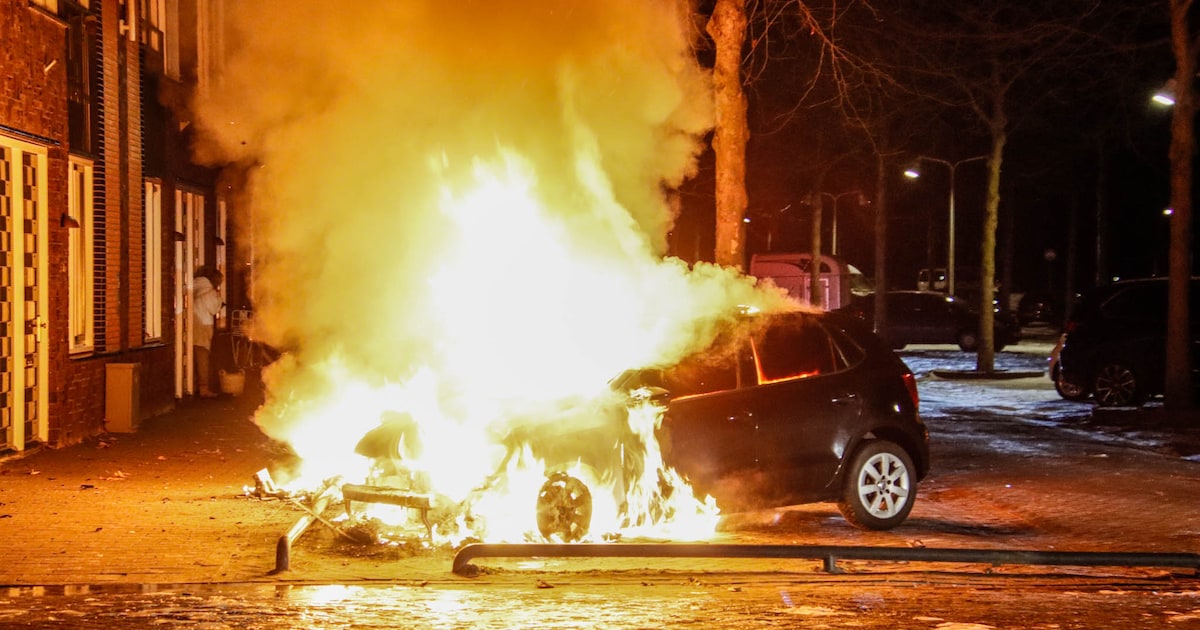 Twee auto’s in Amersfoortse wijk Vathorst volledig uitgebrand