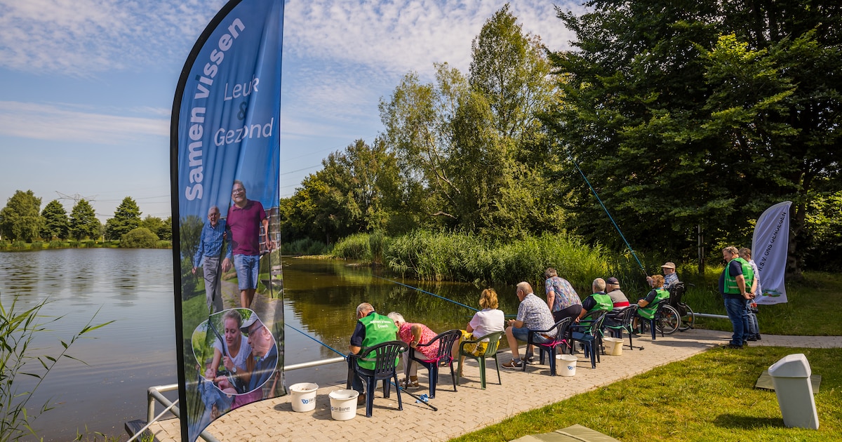 Cliënten zorgcentrum Arnhem gaan sportvissen