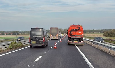 Rijstrook A6 bij Ketelbrug uren dicht door slachtafval