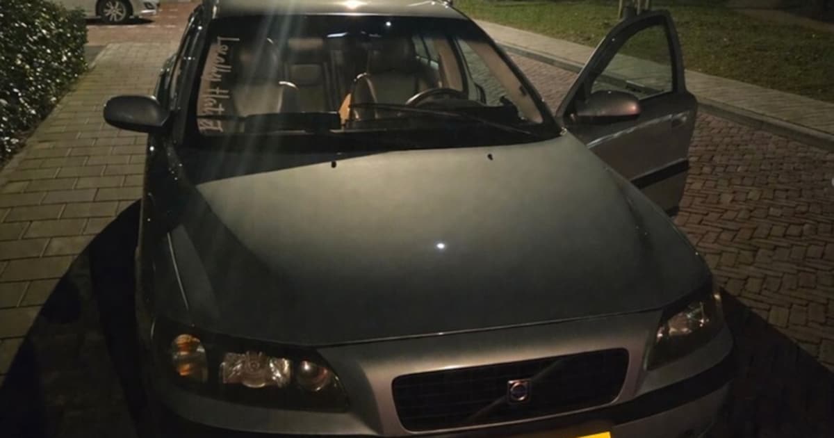 Man (45) heeft haast voor zijn eigen carmeeting en rijdt 216 op gevaarlijke weg