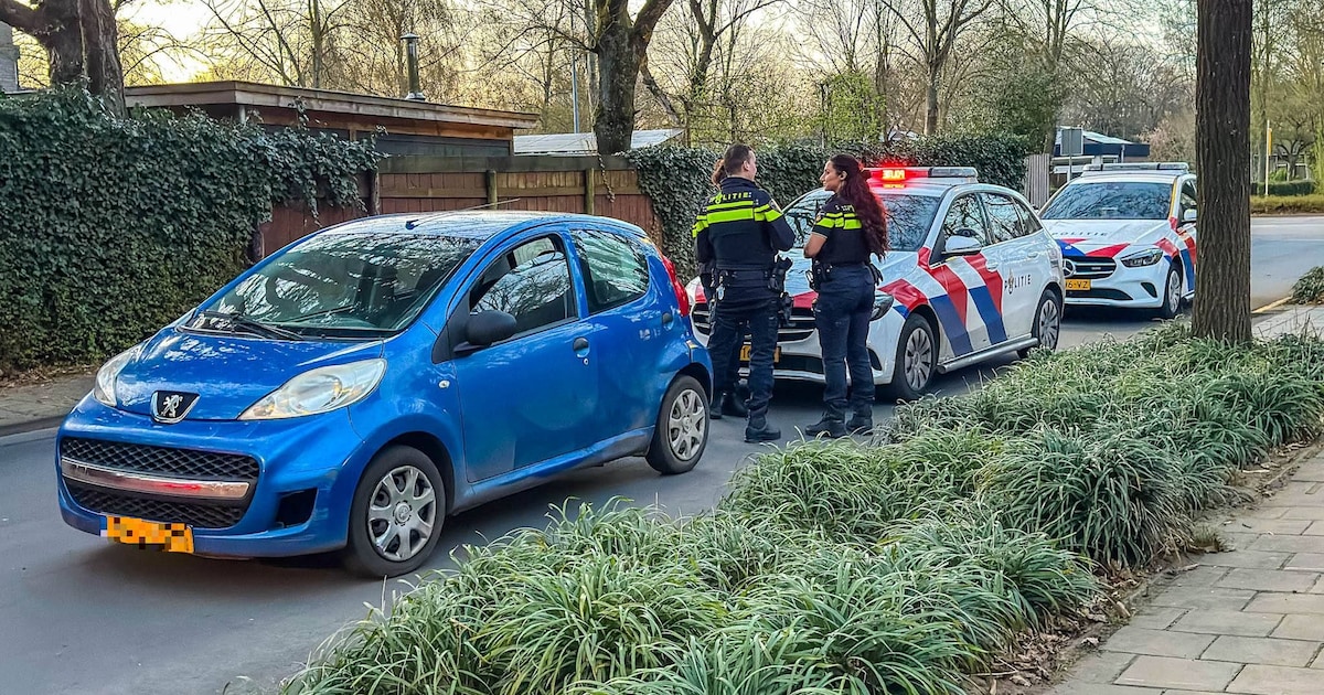 Man (27) negeert eerst stopteken politie, maar zet auto in Ermelo dan toch aan de kant