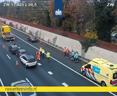 Ongeluk op de A28 bij Zwolle-Noord: twee rijstroken richting Amersfoort dicht