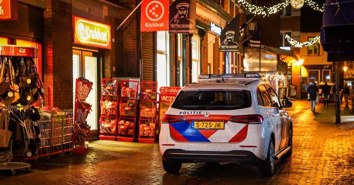 Of hij naar het toilet mag? Verdachte (24) uit Den Haag zoekt iets heel anders bij Kruidvat in Loche