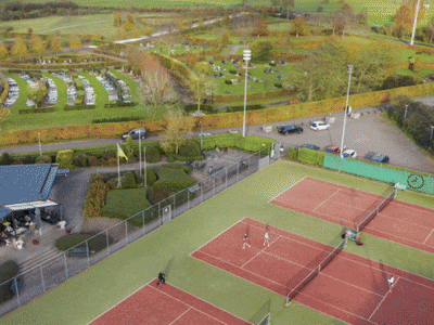 Tennisclub wil graag padellen, maar begraafplaats vreest voor de rust