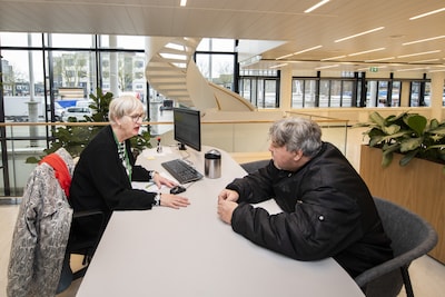 Topambtenaar waarschuwt politiek: gemeente Apeldoorn zit ‘aan de taks’