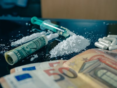 Zucht van verlich­ting als verdachten ‘drugslijn’ in Apeldoorn tijdelijk vrijkomen: ‘Pak jullie kans