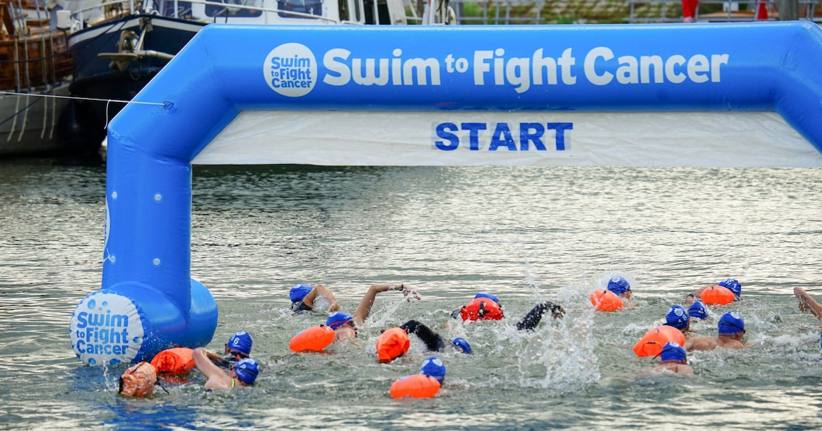 Zwemactie Swim to Fight Cancer in Zeewolde
