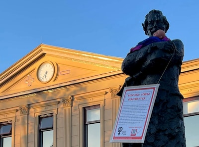 Wie heeft de baby van Thorbecke afgepakt? Opvallende actie bij station Zwolle razendsnel verdwenen