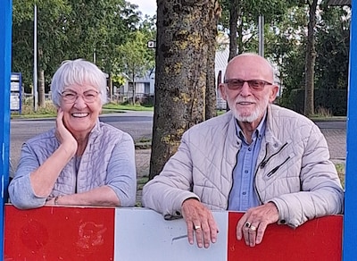 Dit stuurden jullie in: Zwols hecht team: Jaap en Janny, 65 jaar getrouwd • Slagwerkers basisschool 