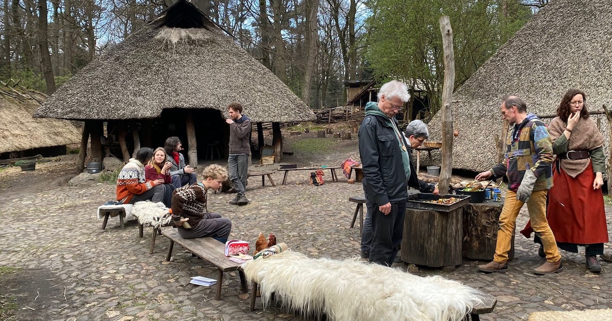 Anders kamperen deze zomer? Hier kan je een paar dagen naar de prehistorie