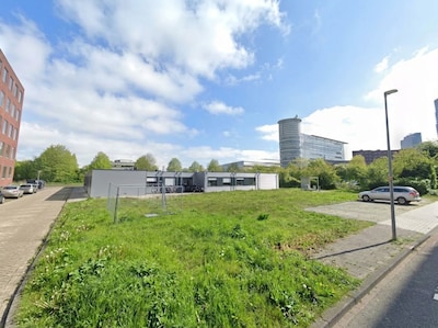 Verplaatsbare noodopvang krijgt nieuwe plek in Almere: gebouw én bewoners verhuizen