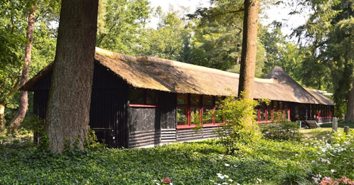 Tentoonstelling In Theehuis Berg En Bos Belicht Groei Van Apeldoorn Tot 