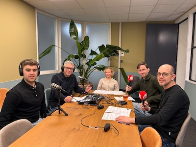 Verslaggever Armon vindt geheim document: ‘En dan gaat het balletje rollen’