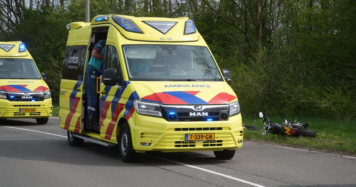 Motorrijder ernstig gewond bij ongeval in Broekhuizen