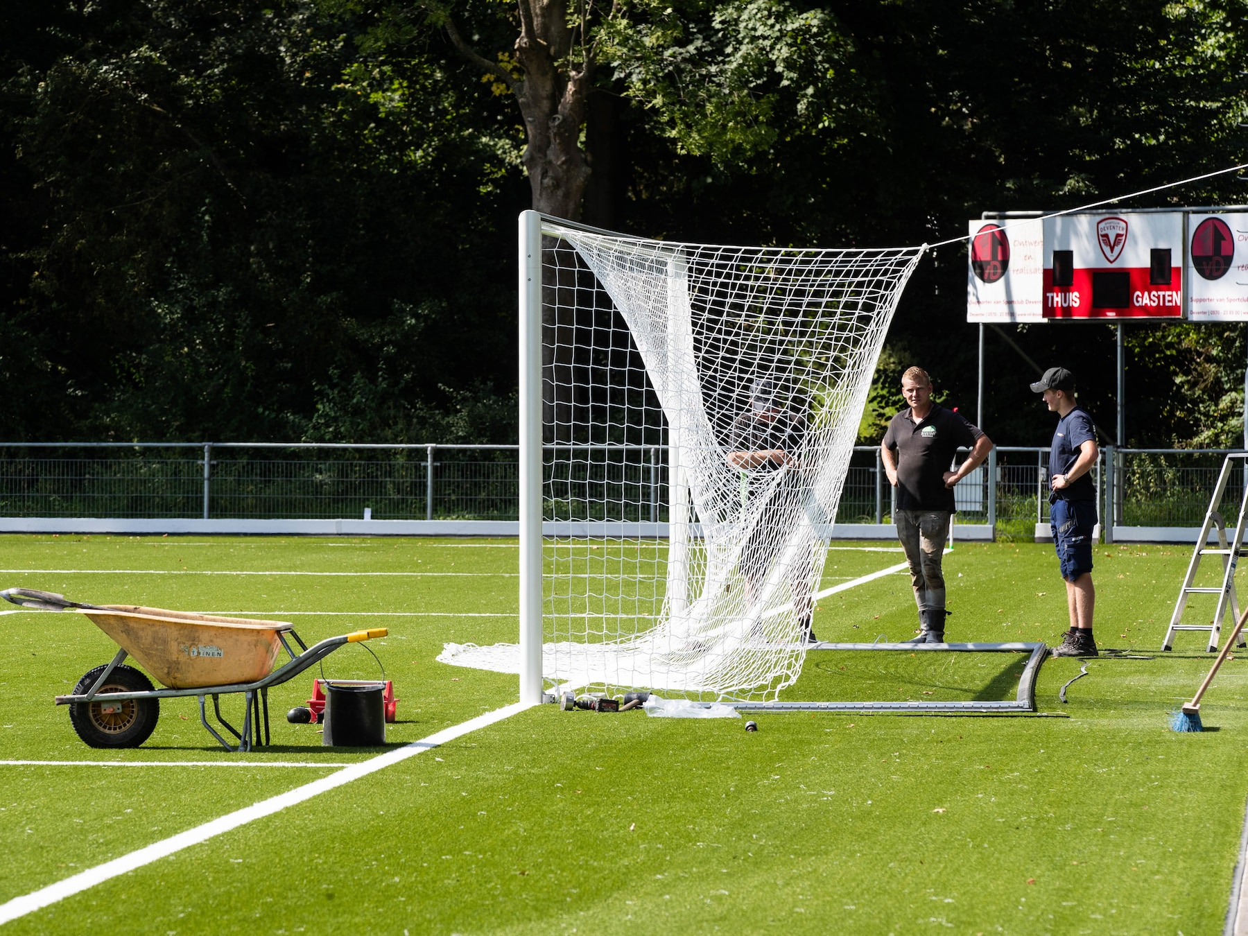 Lezers over het afkopen van vrijwilligerstaken: ‘Dan is het geen vrijwilligerswerk meer’