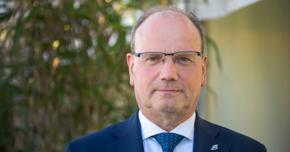 Is Ton Heerts op alcoholkruistocht in Apeldoorn? De burgemeester ...