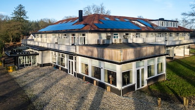 Waarschu­wing op het laatste moment, toch koopt Apeldoorn vliegens­vlug dit hotel. Dan komen de tege